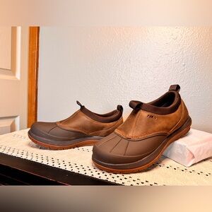 L.L. Bean Women's Brown Waterproof Shoes